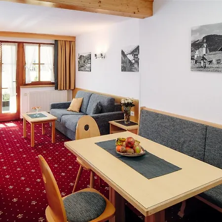 Aparthotel Platzergasse Fiss